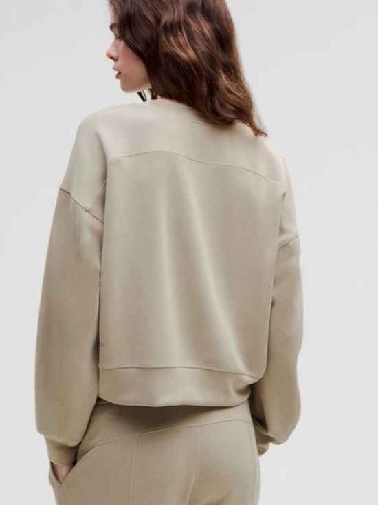 lululemon athletica Tops - Lululemon Softstreme Oversized Cropped Crew Sweatshirt Pullover Sz 4 Grey Beige